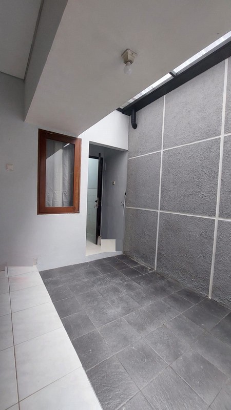 Rumah Bagus, Apik, Siap Huni, Lokasi strategis, kemanan 24 jam dalam Cluster di Bintaro