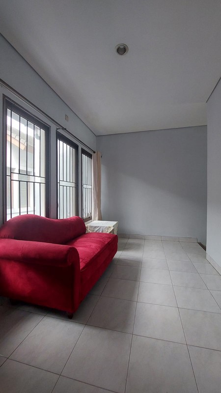 Rumah Bagus, Apik, Siap Huni, Lokasi strategis, kemanan 24 jam dalam Cluster di Bintaro