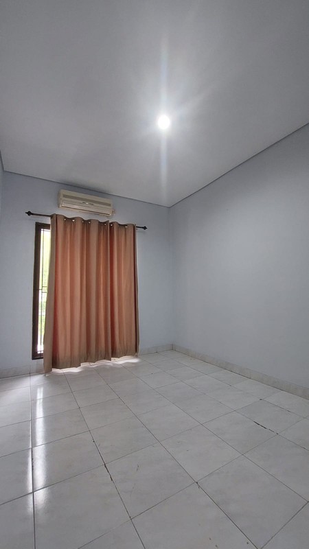 Rumah Bagus, Apik, Siap Huni, Lokasi strategis, kemanan 24 jam dalam Cluster di Bintaro