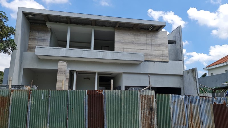 Dijual Rumah modern Mewah Baru 2 lantai Minimalis Pakuwon Indah