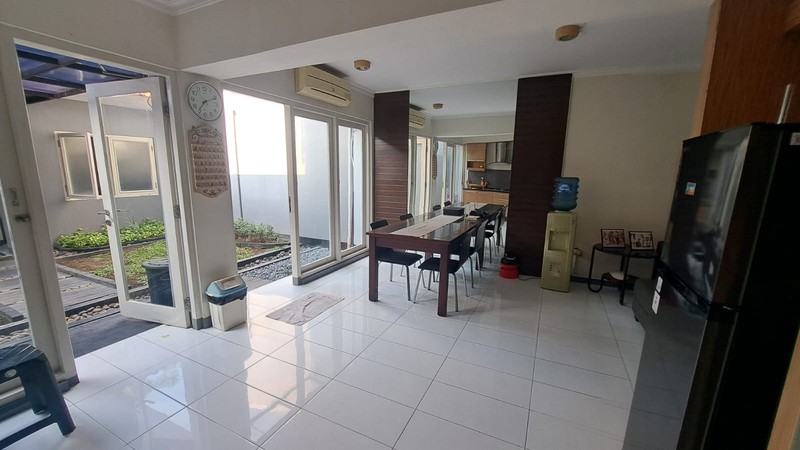 Rumah Dalam Perum Dekat Ambarukmo Plaza, Caturtunggal, Depok, Sleman