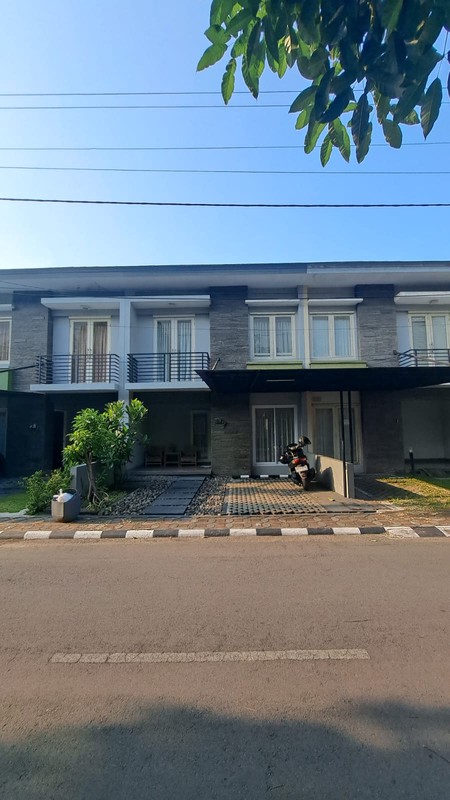 Rumah Dalam Perum Dekat Ambarukmo Plaza, Caturtunggal, Depok, Sleman