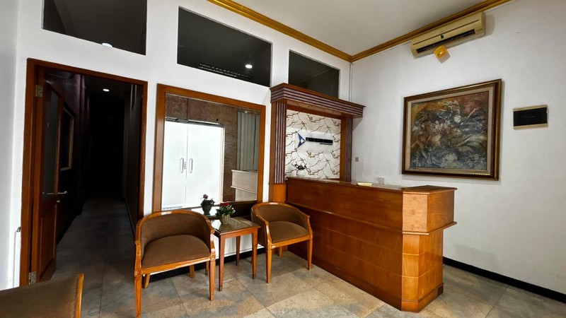 Ruang Kantor Hanya Satu Lantai Siap Huni, Di Ruko Royal Palace, Tebet, Jakarta Selatan