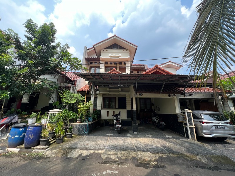 Dijual Rumah di Pesona Khayangan Depok - Siap Huni Lokasi Premium