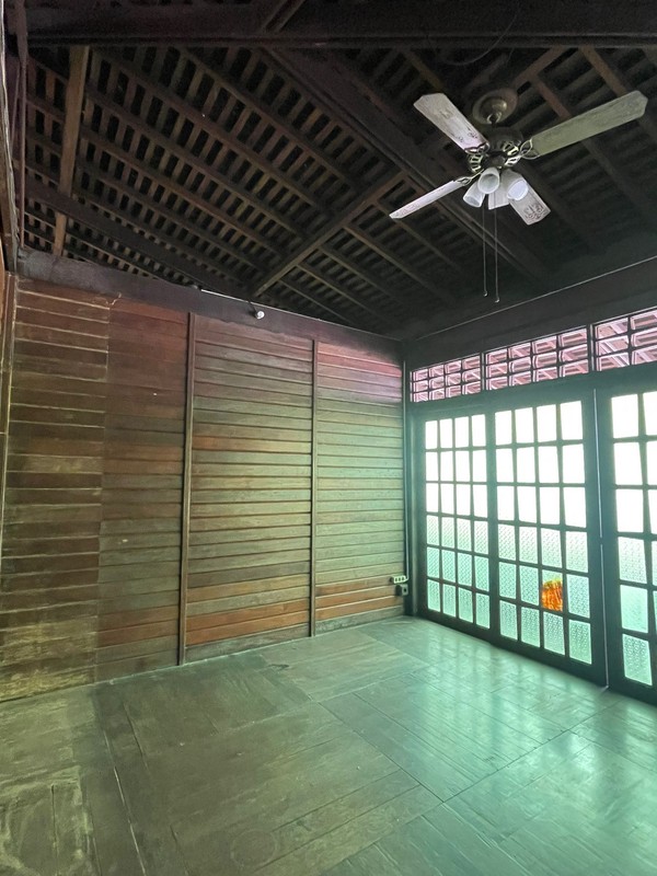 Turun Harga Rumah Unik Artistik Kayu  Merbau , Cozy, Homy - 2 Lantai di Jl. Jambore Cibubur 