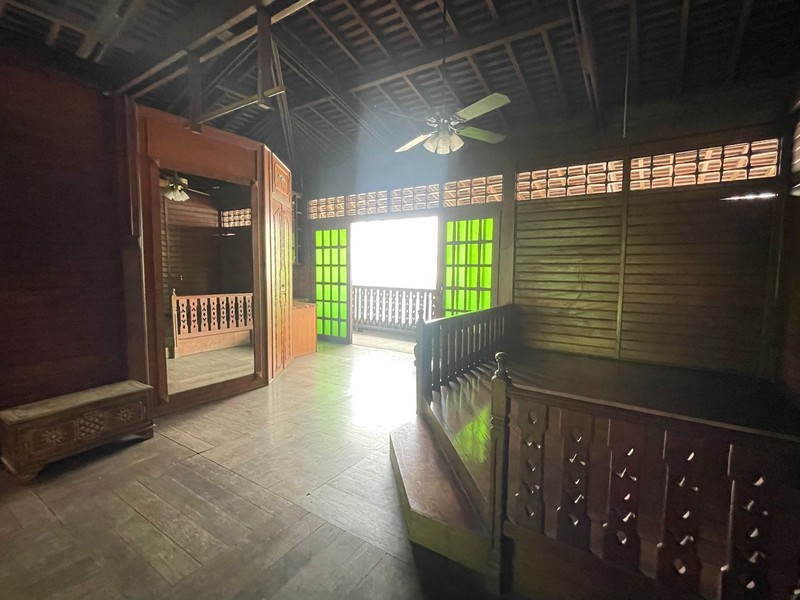 Turun Harga Rumah Unik Artistik Kayu  Merbau , Cozy, Homy - 2 Lantai di Jl. Jambore Cibubur 