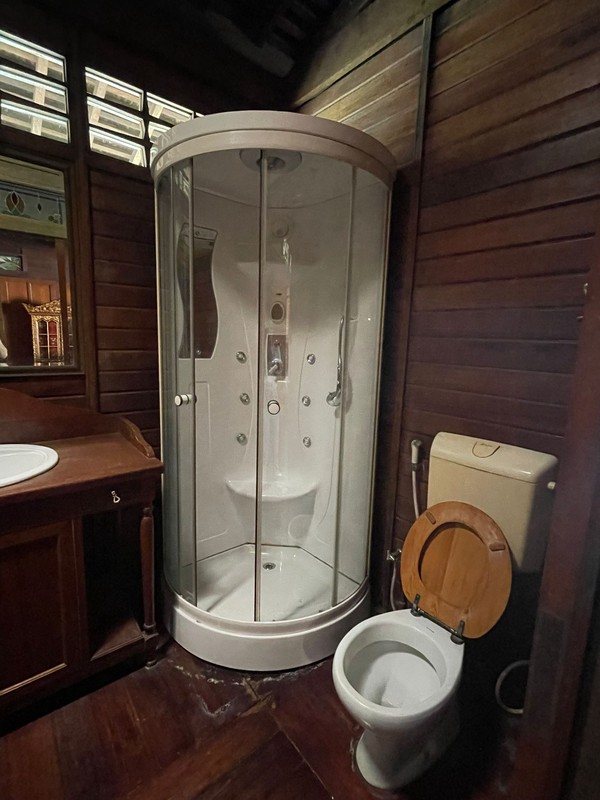 Turun Harga Rumah Unik Artistik Kayu  Merbau , Cozy, Homy - 2 Lantai di Jl. Jambore Cibubur 