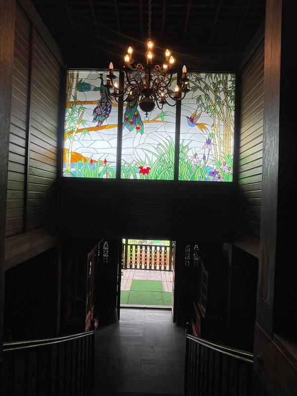 Turun Harga Rumah Unik Artistik Kayu  Merbau , Cozy, Homy - 2 Lantai di Jl. Jambore Cibubur 