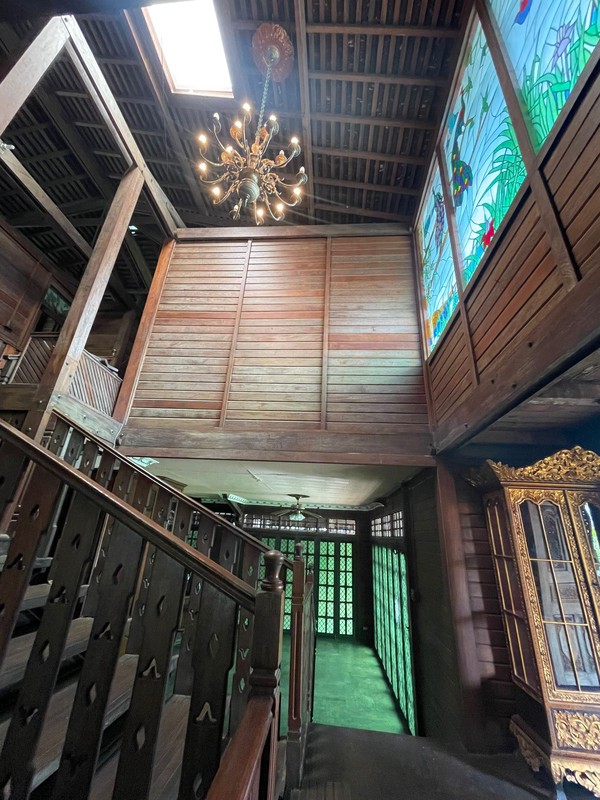 Turun Harga Rumah Unik Artistik Kayu  Merbau , Cozy, Homy - 2 Lantai di Jl. Jambore Cibubur 