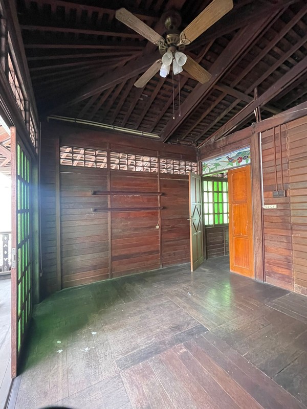 Turun Harga Rumah Unik Artistik Kayu  Merbau , Cozy, Homy - 2 Lantai di Jl. Jambore Cibubur 