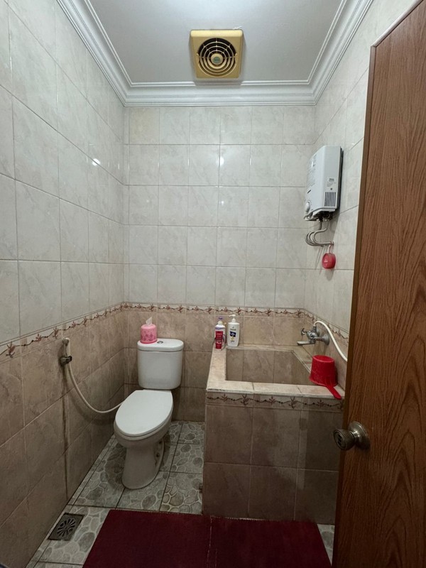 Rumah Siap Huni di Taman Holis Indah