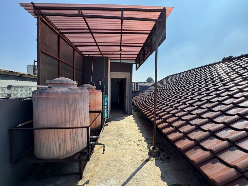 Rumah Siap Huni di Taman Holis Indah