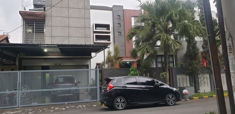 Rumah Bagus Furnished SHM di Taman Kopo Indah, Bandung
