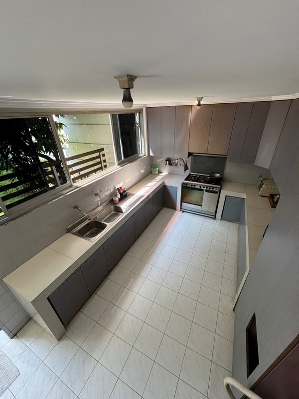 Rumah Lux Unfurnished di Maindroad Setiabudi, Bandung