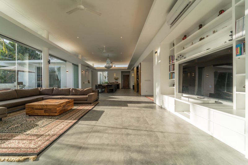 Freehold - Timeless Tropical Villa with Sophisticated Charm in Umalas