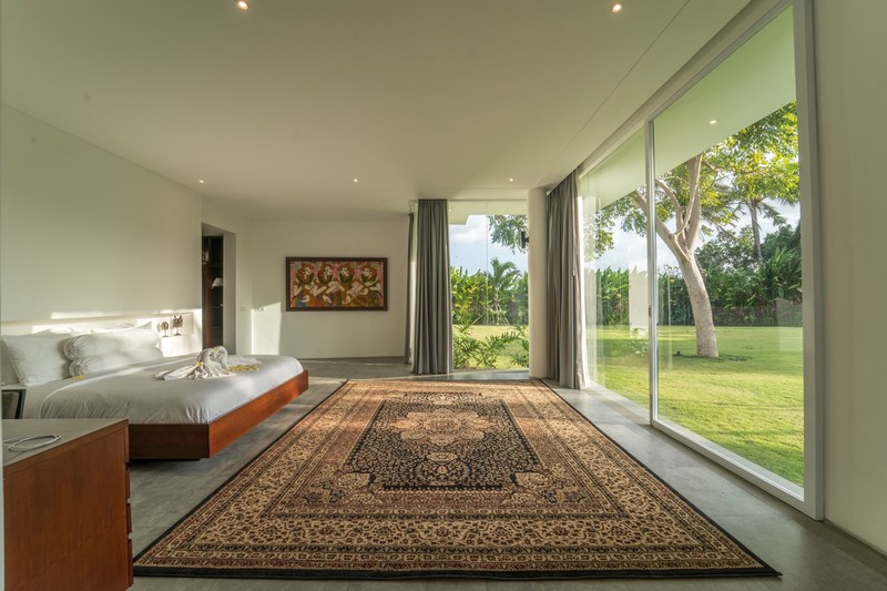 Freehold - Timeless Tropical Villa with Sophisticated Charm in Umalas