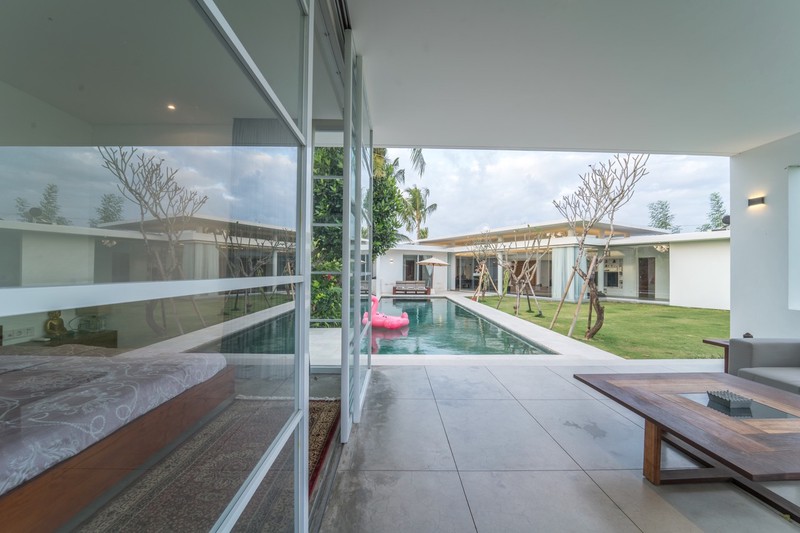 Freehold - Timeless Tropical Villa with Sophisticated Charm in Umalas