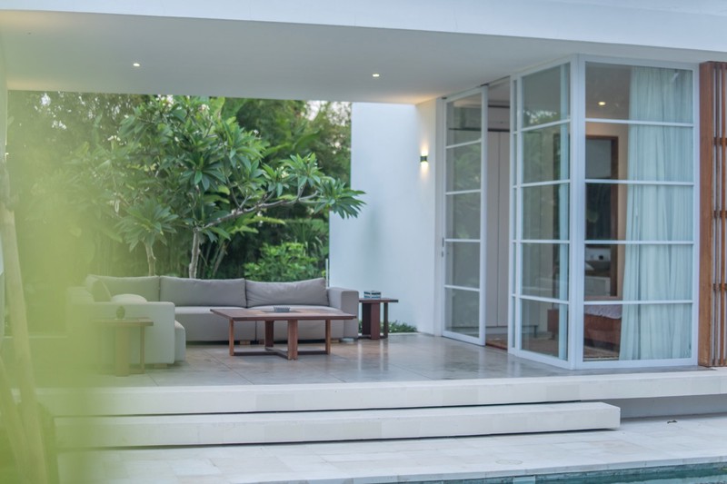 Freehold - Timeless Tropical Villa with Sophisticated Charm in Umalas