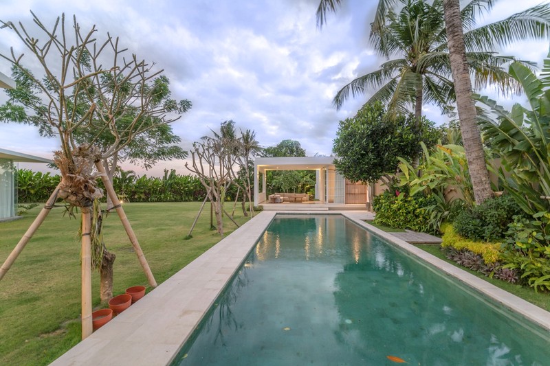 Freehold - Timeless Tropical Villa with Sophisticated Charm in Umalas