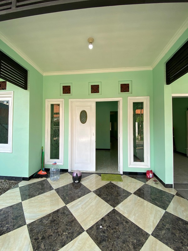 Rumah Surabaya Belakang RSI Jemursari Siap Huni