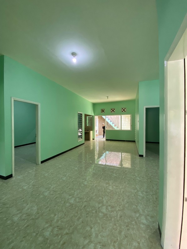 Rumah Surabaya Belakang RSI Jemursari Siap Huni