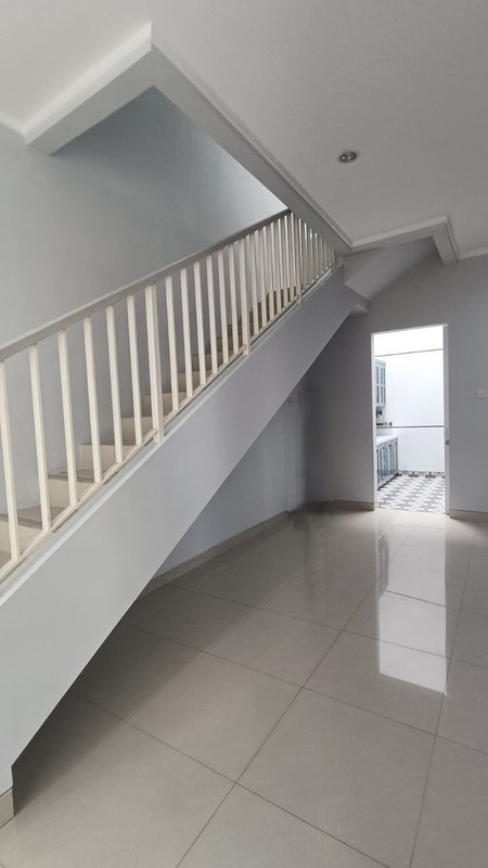 Rumah bagus siap huni di Discovery Bintaro Jaya 