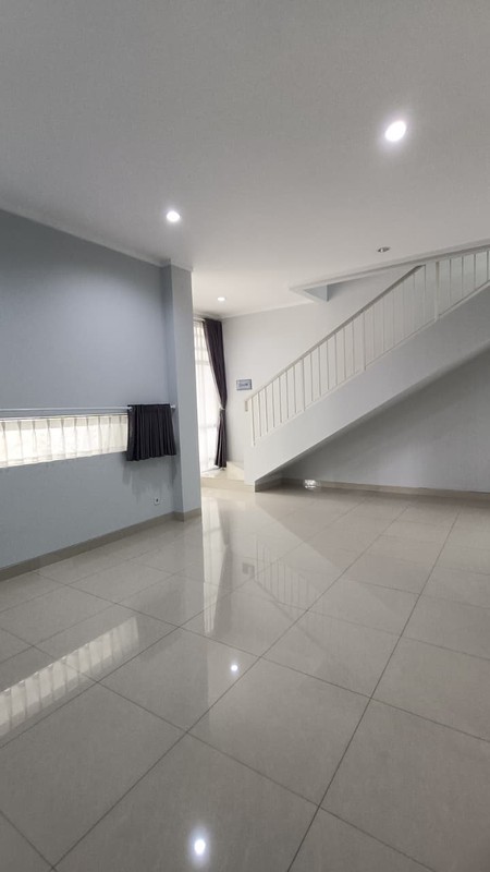 Rumah bagus siap huni di Discovery Bintaro Jaya 