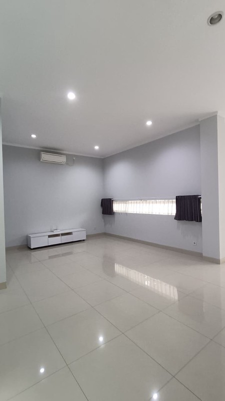 Rumah bagus siap huni di Discovery Bintaro Jaya 
