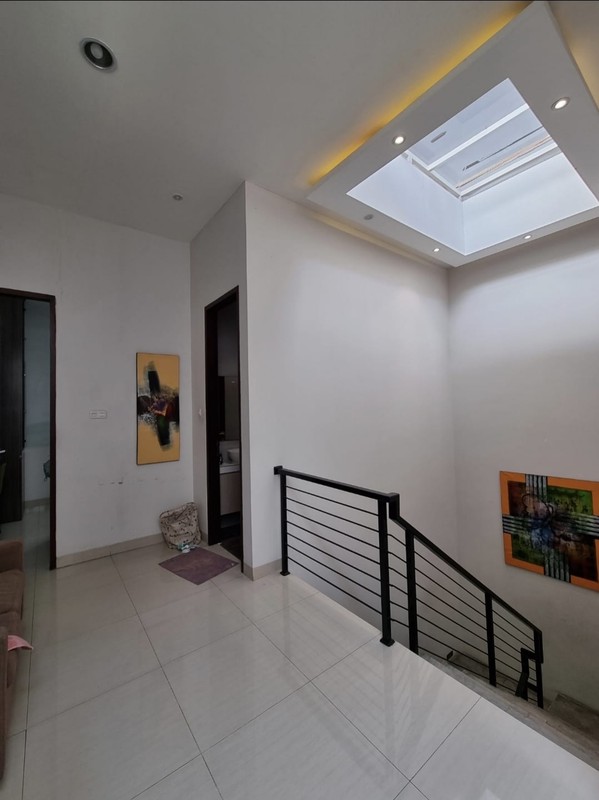 Rumah Sunter danau 3 lantai bagus minimalis jarang ada siap huni luas tanah 84m&#xb2;