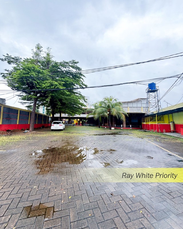 BUILDING IN PRIME LOCATION IN Jl. TOLE ISKANDAR DEPOK, JAWA BARAT