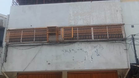 Rumah Dijual Di jalan Simokerto Surabaya