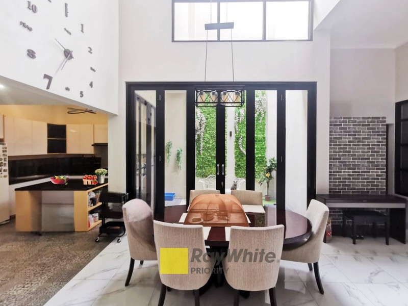 Rumah Mewah Minimalis Modern dengan Rooftop Estetik di Cluster Menteng Bintaro Jaya