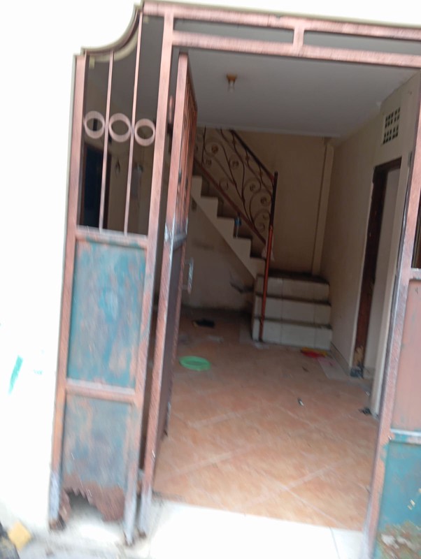 Tanah Bonus Rumah Lama Lokasi Dekat Pasar Ngasem, Kraton