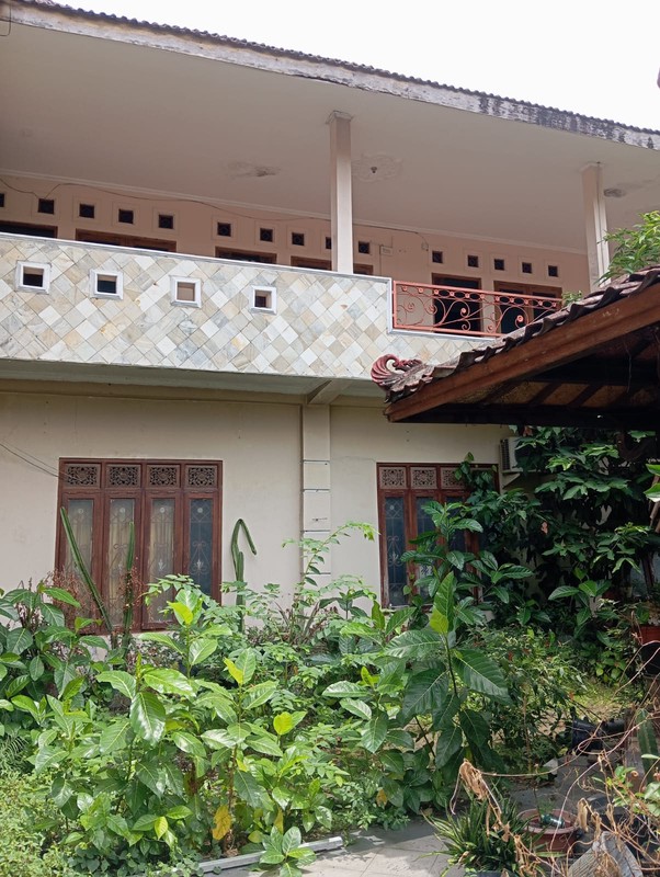 Tanah Bonus Rumah Lama Lokasi Dekat Pasar Ngasem, Kraton