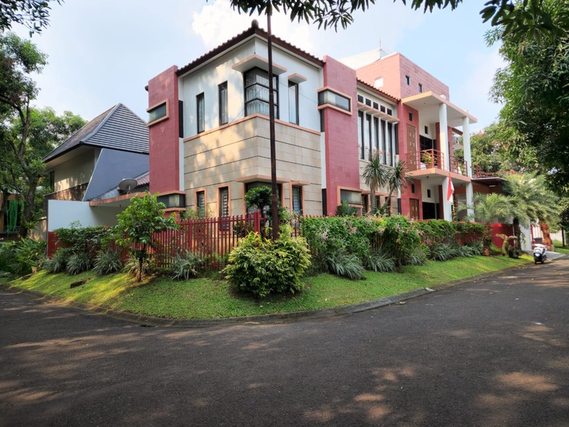 Rumah Cantik Minimalis di Senayan Bintaro Jaya sektor XI