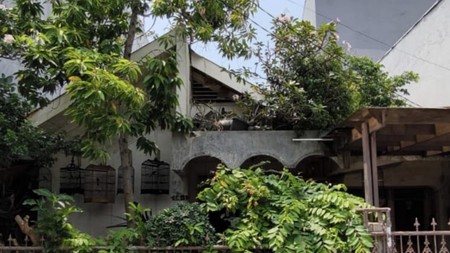 Rumah tua perlu renovasi total, hitung tanah aja lokasi strategis jarang ada luas tanah 160m&#xb2;