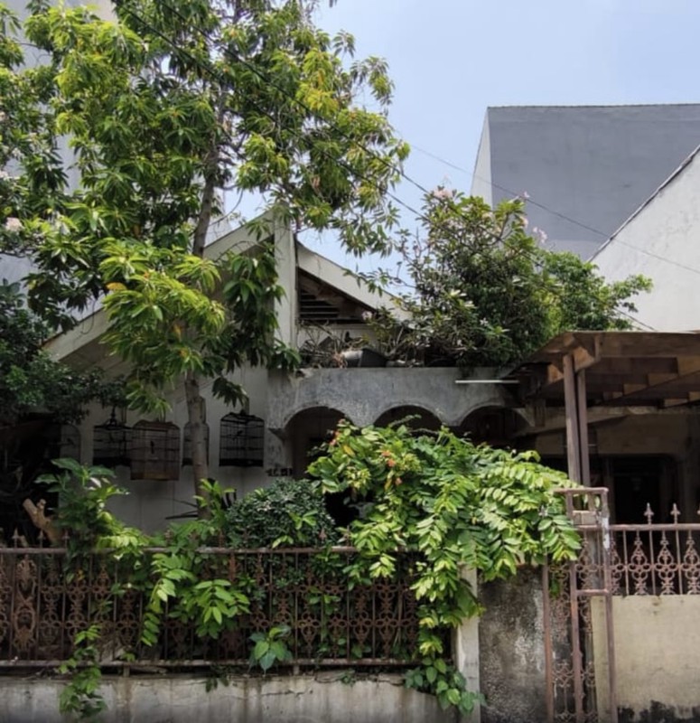 Rumah tua perlu renovasi total, hitung tanah aja lokasi strategis jarang ada luas tanah 160m&#xb2;