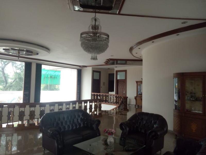 Rh tua Sunter. Dalam komplex