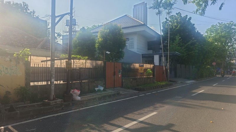 Rumah tua hitung tanah Rajawali selatan