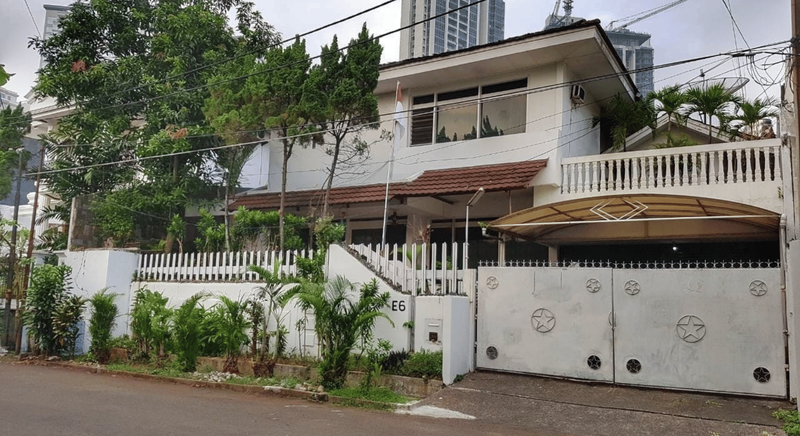 Rumah mewah dilokasi strategis Simprug area