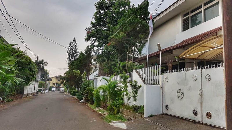 Rumah mewah dilokasi strategis Simprug area