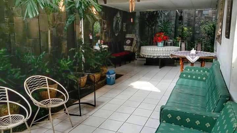 Rumah mewah dilokasi strategis Simprug area