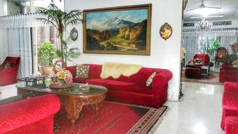 Rumah mewah dilokasi strategis Simprug area