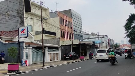 Rumah hitung tanah dibwah NJOP Jatinegara Barat tembus bisa 2 muka utara selatanaaA
