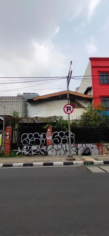 Rumah hitung tanah dibwah NJOP Jatinegara Barat tembus bisa 2 muka utara selatanaaA