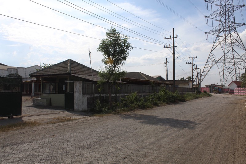 Dijual Ex Pabrik Strategis Dekat Tol - Jalan Raya Krikilan, Driyorejo, Gresik