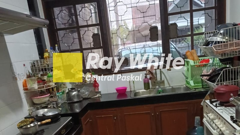 Rumah 2 Lantai di Sakura Indah Pratista Pasir Koja Bandung