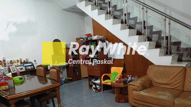 Rumah 2 Lantai di Sakura Indah Pratista Pasir Koja Bandung