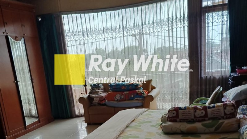Rumah 2 Lantai di Sakura Indah Pratista Pasir Koja Bandung