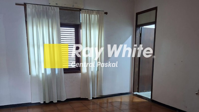 Rumah Megah di Sayap Dago Kota Bandung